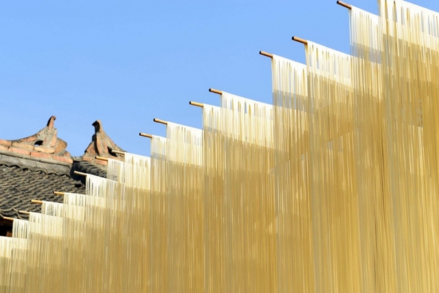 1571991604869395.jpg 挂面烘干.jpg